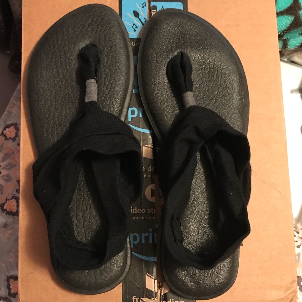 Sanuk slingshot shoes
